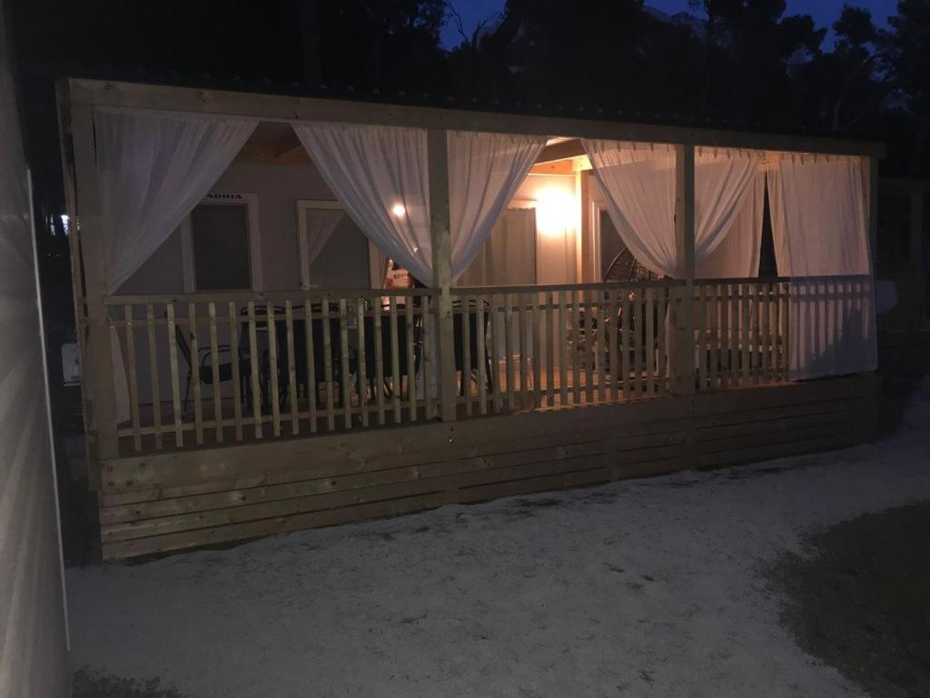 Oaza Mira Mobile Houses - Camp Basko Polje #Bestoffer Baska Voda Luaran gambar